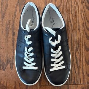 ECCO Women’s Black Leather Sneakers with White Laces